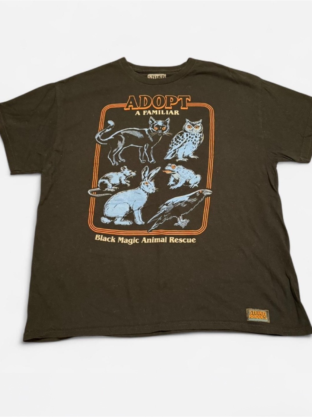 Steven Rhodes “Adopt a Familiar” short sleeve graphic tee size xl